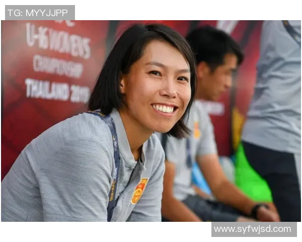 香港女足教练:领航球场的女性力量 香港女足教练:领航球场的女性力量