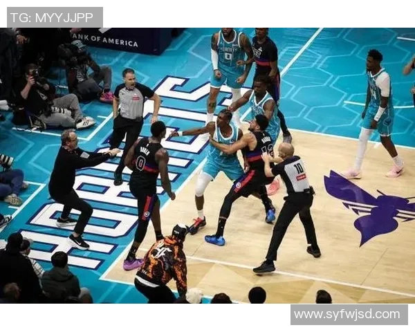 黄蜂队主力受伤！前景堪忧，球迷担忧未来表现